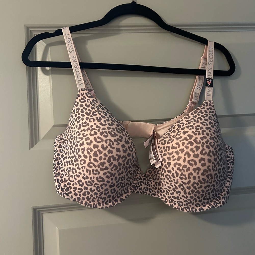 NWT Victorias Secret bra